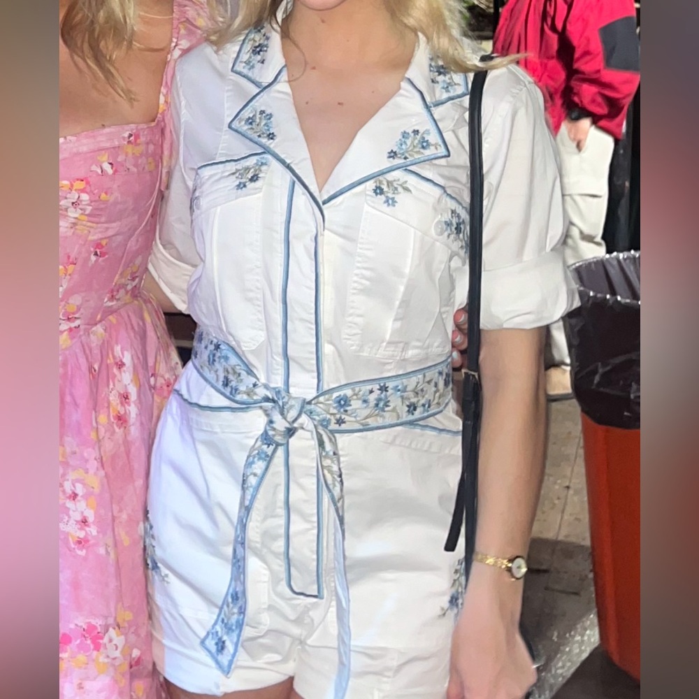 Driftwood White and Blue Romper Size Small